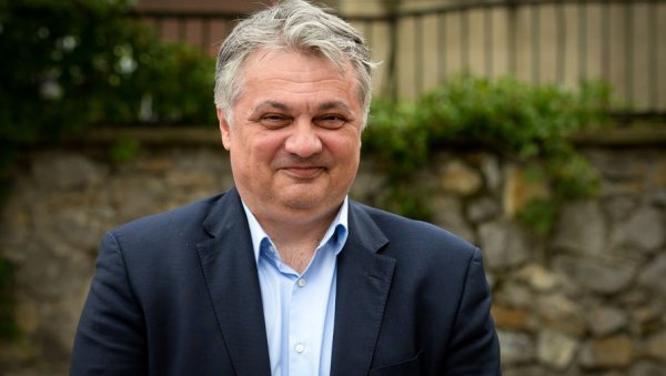 ЛУЧИЋ:Телеком од почетка директно преговарао са УГ,ППФ и е&-ом о преузимању ТоталТВ ЛУЧИЋ:Телеком од почетка директно преговарао са УГ,ППФ и е&-ом о преузимању ТоталТВ