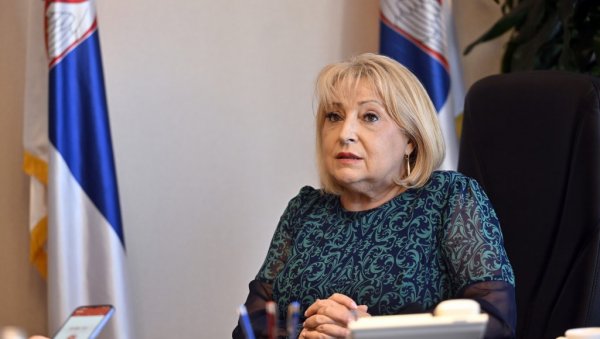 САМО У ЈЕДНОЈ ОСНОВНОЈ ШКОЛИ НЕМА НАСТАВЕ Министарка просвете открила шта ће бити малом матуром САМО У ЈЕДНОЈ ОСНОВНОЈ ШКОЛИ НЕМА НАСТАВЕ Министарка просвете открила шта ће бити малом матуром