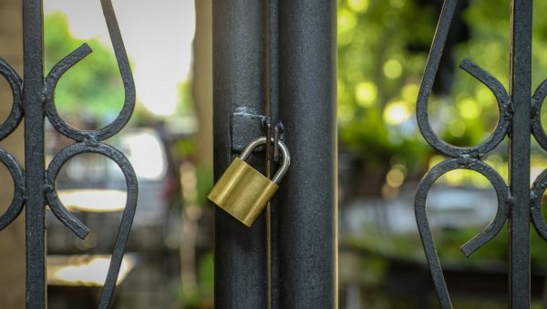 ЗАТВАРА СЕ ЛЕГЕНДАРНА НЕМАЧКА ФАБРИКА: Након више од 60 година катанац на породични бизнис ЗАТВАРА СЕ ЛЕГЕНДАРНА НЕМАЧКА ФАБРИКА: Након више од 60 година катанац на породични бизнис