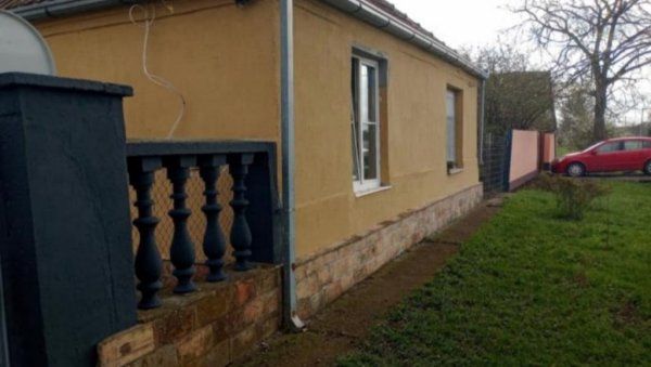 КУЋА ЗА ПОЖЕЛЕТИ, А ЦЕНА ПРАВА СИЋА: Огроман плац, економско двориште и уз све то бунар КУЋА ЗА ПОЖЕЛЕТИ, А ЦЕНА ПРАВА СИЋА: Огроман плац, економско двориште и уз све то бунар