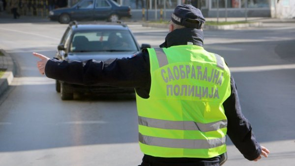 ТРИ ГРЕШКЕ И ОСТАЈЕТЕ БЕЗ АУТА: Ево за које прекршаје се одузима возило ТРИ ГРЕШКЕ И ОСТАЈЕТЕ БЕЗ АУТА: Ево за које прекршаје се одузима возило