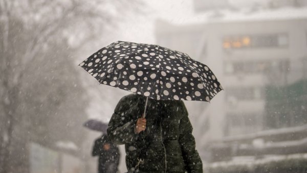 СНЕГ ПОНОВО ВЕЈЕ КАО УСРЕД ЗИМЕ: Мећава не престаје од јутрос - невреме већ вечерас стиже и надомак Србије СНЕГ ПОНОВО ВЕЈЕ КАО УСРЕД ЗИМЕ: Мећава не престаје од јутрос - невреме већ вечерас стиже и надомак Србије