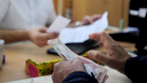 СТИЖЕ ПЕНЗИЈА 2.ЈУЛА: Познат тачан редослед исплата по групама СТИЖЕ ПЕНЗИЈА 2.ЈУЛА: Познат тачан редослед исплата по групама