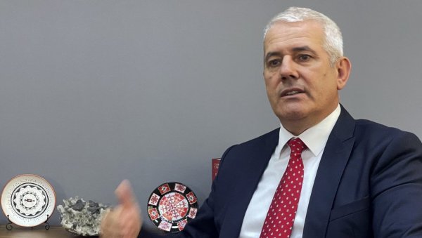 НАЈОШТРИЈЕ ОДБАЦУЈЕМО ОПТУЖБЕ ЛАЖНОГ МИНИСТРА ЗА КРШЕЊЕ ЉУДСКИХ ПРАВА: Огласили се Мартиновић и Митровић после Свечљине објаве НАЈОШТРИЈЕ ОДБАЦУЈЕМО ОПТУЖБЕ ЛАЖНОГ МИНИСТРА ЗА КРШЕЊЕ ЉУДСКИХ ПРАВА: Огласили се Мартиновић и Митровић после Свечљине објаве