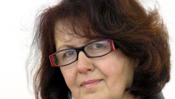 ПОЗОРИШНА КРИТИКА - СТЕРИЈИНО ПОЗОРЈЕ: Страни писци, домаћи издајници и љубав у средишту
