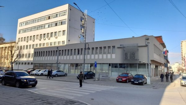 ЛЕСКОВЧАНИН ОСУМЊИЧЕН ЗА ПРЕВАРУ: Продавао робу преко интернета и избегао вишемилионски ПДВ ЛЕСКОВЧАНИН ОСУМЊИЧЕН ЗА ПРЕВАРУ: Продавао робу преко интернета и избегао вишемилионски ПДВ