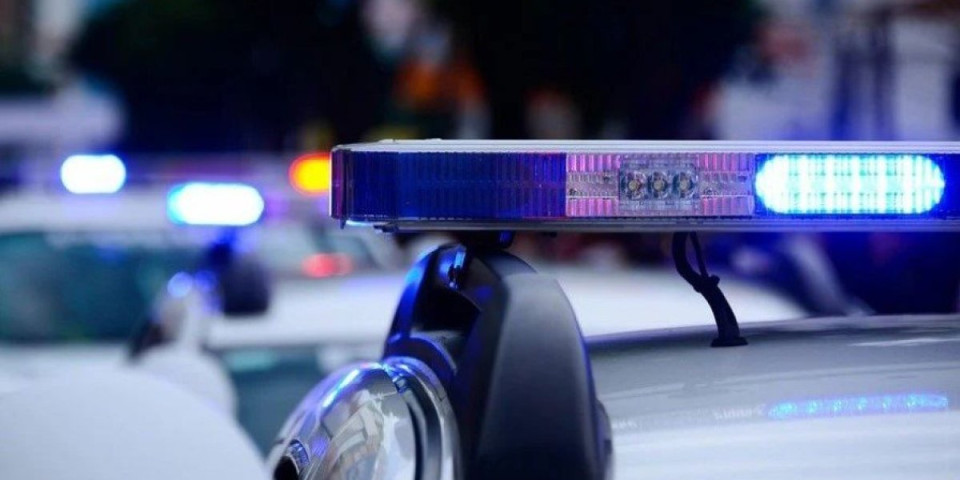 Horor na Voždovcu - uhapšen tinejdžer: Uzeo je nož, a onda... (16)