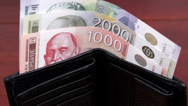 ПЕНЗИЈА ЗА ЈАНУАР ПРЕ РОКА, А ТУ ЈЕ И ДОДАТАК: Важне информације за најстарије суграђане