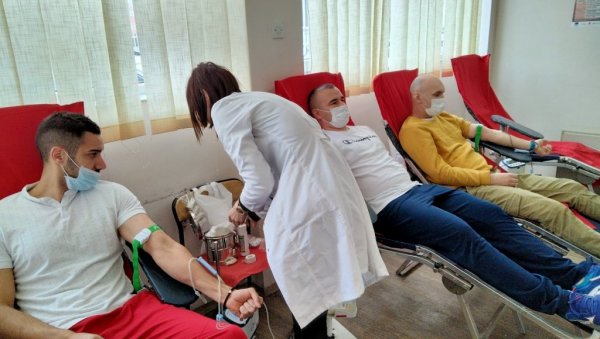 РЕЗЕРВЕ КРВИ САМО ЗА ЈЕДАН ДАН Апел Института за трансфузију: Не смемо дозволити да се операције одлажу