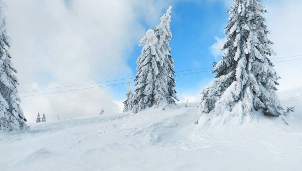 ЧАК 60 ЦЕНТИМЕТАРА СНЕГА ИЗМЕРЕНО НА ДВА МЕСТА У СРБИЈИ: Од овог дана поново ће вејати - температуре иду у минус
