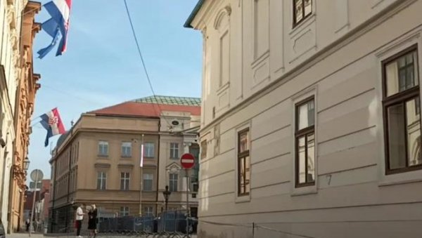 КУЋА БЕСПЛАТНО, АЛИ КАДА ДОЂЕМ... Урнебесна понуда за становање шокирала Балкан