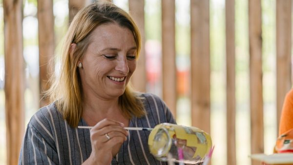 ПОКРЕНУТ НОВИ ЦИКЛУС ПОДРШКЕ ПРЕДУЗЕТНИЦАМА У РУРАЛНИМ ПОДРУЧЈИМА: За жене на селу најмање 300.000 динара