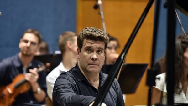 Див класичне музике: Генијални руски пијаниста Денис Мацујев наступиће са Симфонијским оркестром РТС